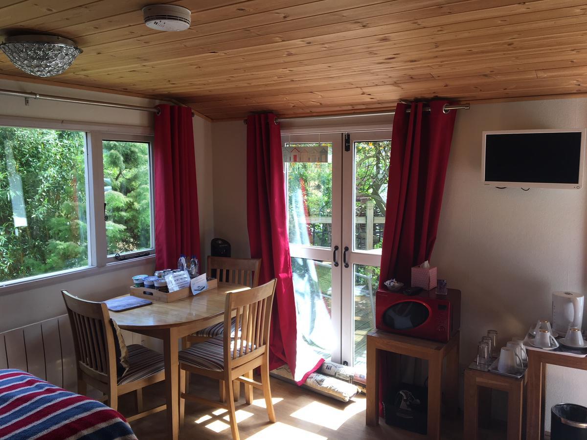 The Willows Guest House Takeley Extérieur photo