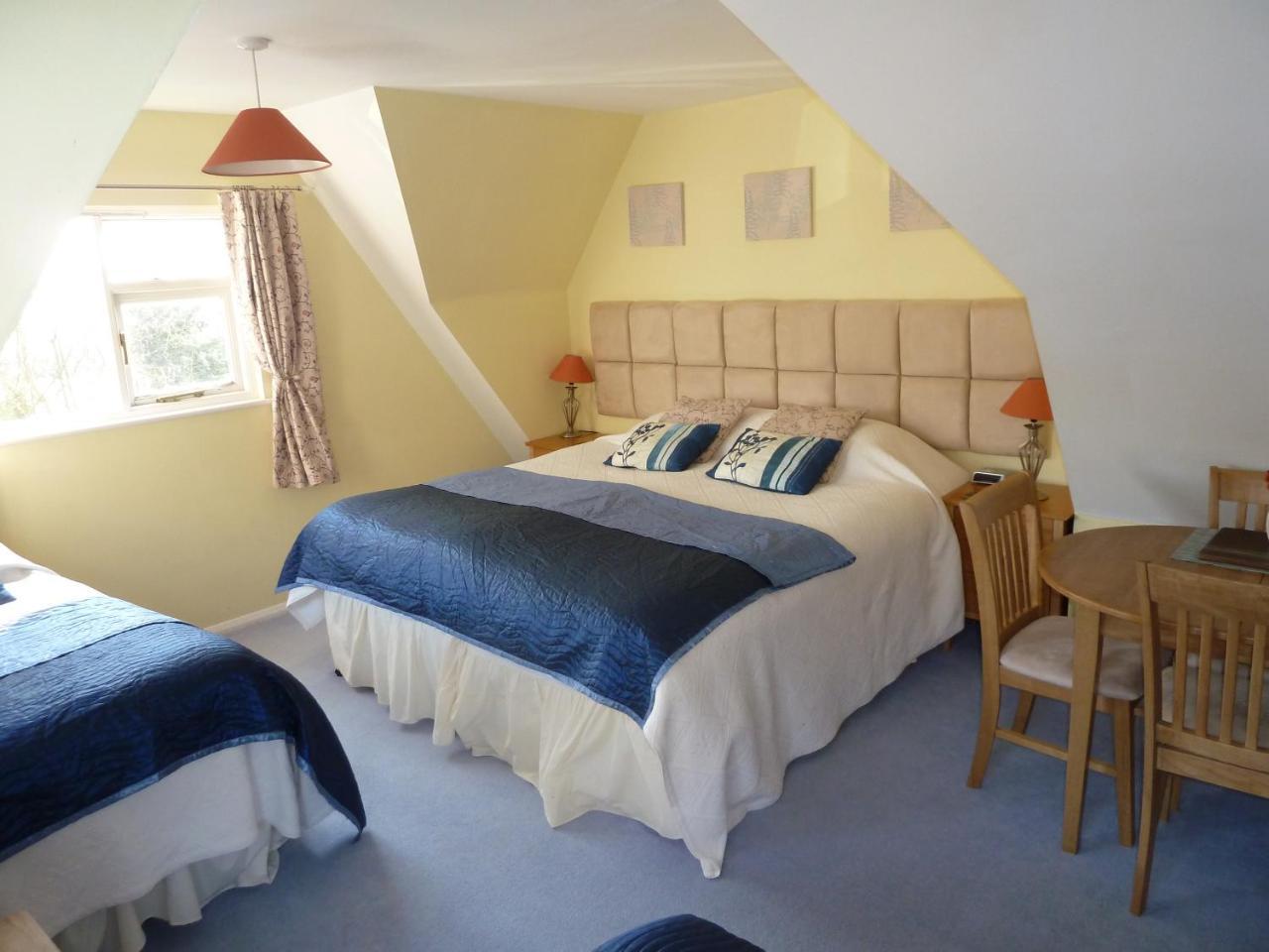 The Willows Guest House Takeley Extérieur photo